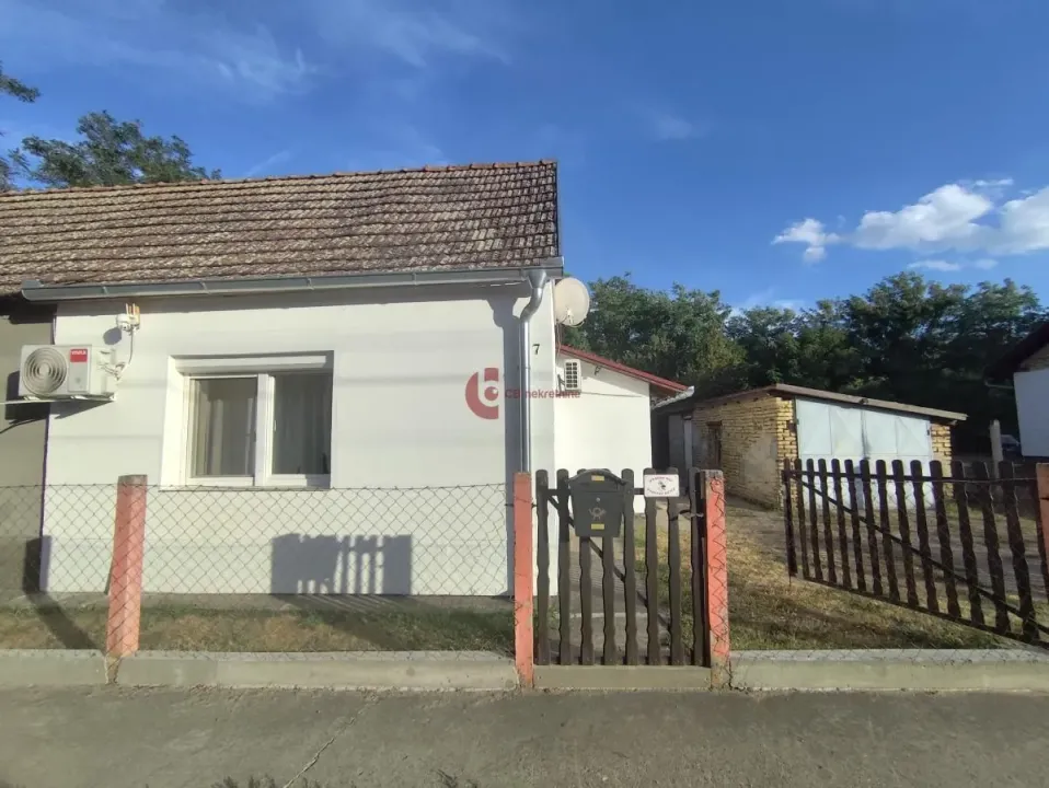 Prodaja, kuća, 51m², Zorka, Subotica