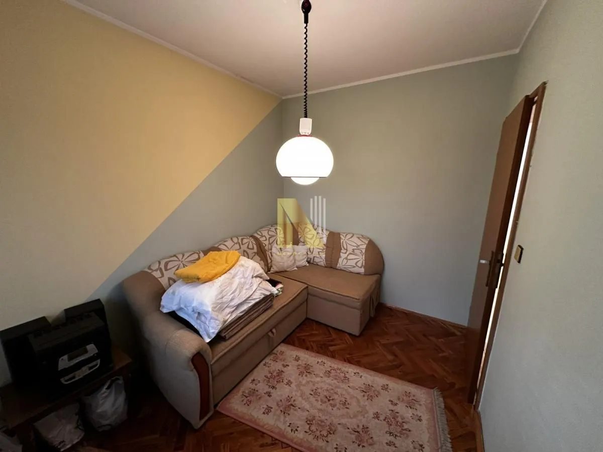 Prodaja, kuća, 281m², Centar, Žabljak