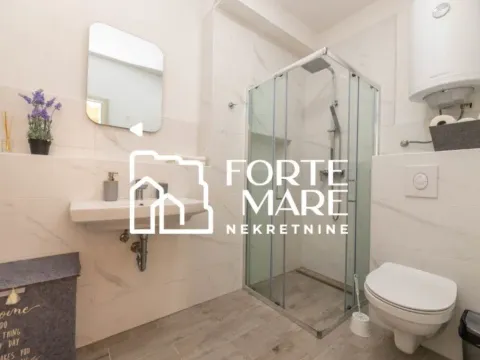 Sale, two bedroom apartment, 70m², Đenovići, Herceg Novi - image 9