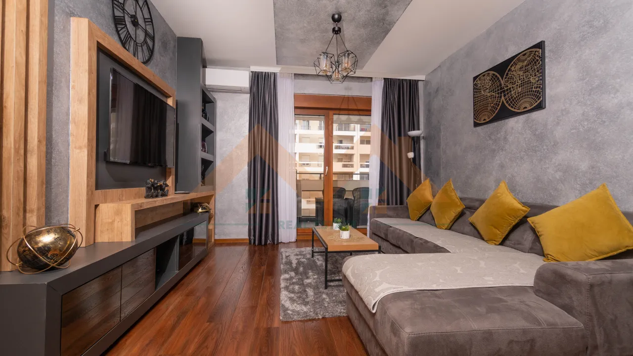 Izdavanje, jednosoban stan, 54m², Master Kvart, Podgorica