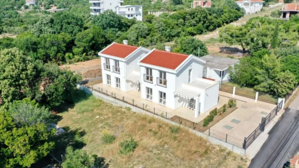 Sale, house, 184m², Hladna Uvala, Bar