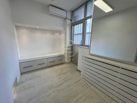 Izdavanje, poslovni prostor, 53m², Centar, Novi Sad - image 10