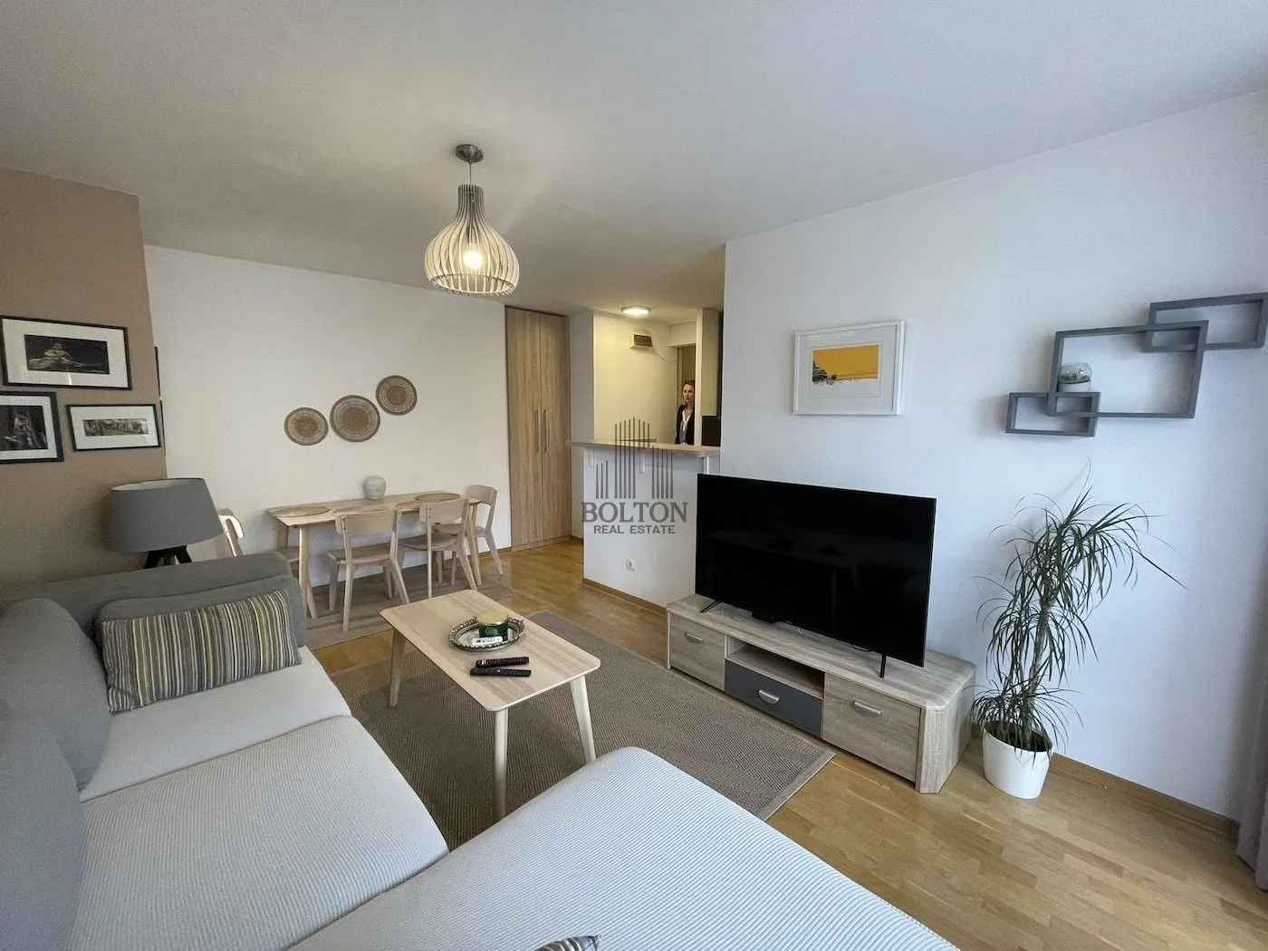 Rent, four bedroom apartment, 73m², Novi Beograd Blok 22, Novi Beograd Sve Podlokacije