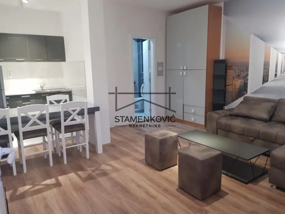 Prodaja, stan, 26m², Lipov gaj, Novi Sad Sve Podlokacije