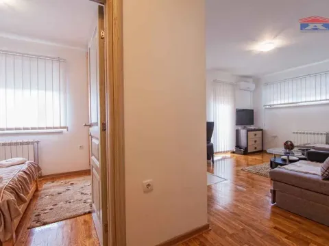 Izdavanje, jednosoban stan, 41m², Centar, Zlatibor - image 4