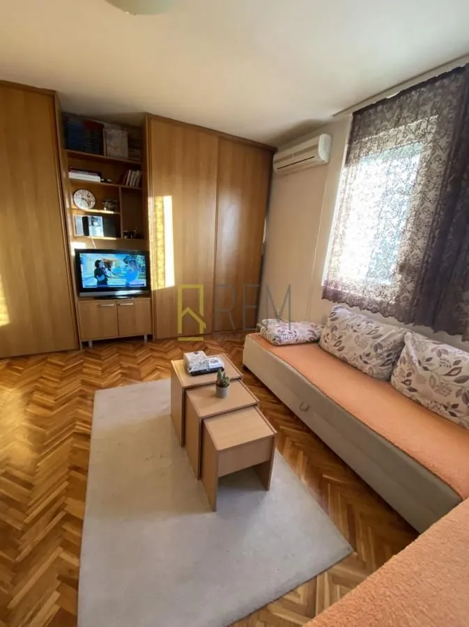 Rent, one bedroom apartment, 42m², Blok 6, Podgorica