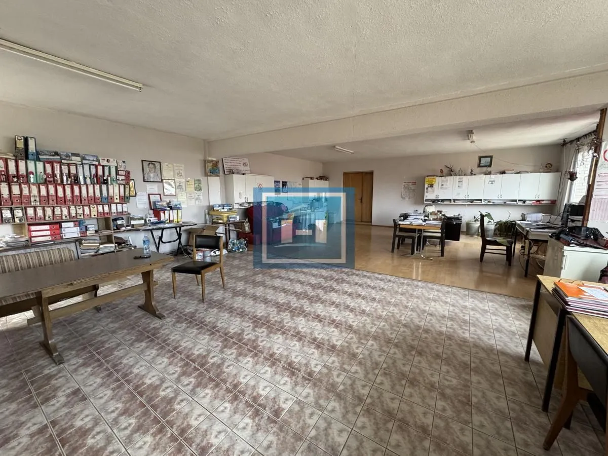 Izdavanje, poslovni prostor, 750m², Mijatovac, Ćuprija