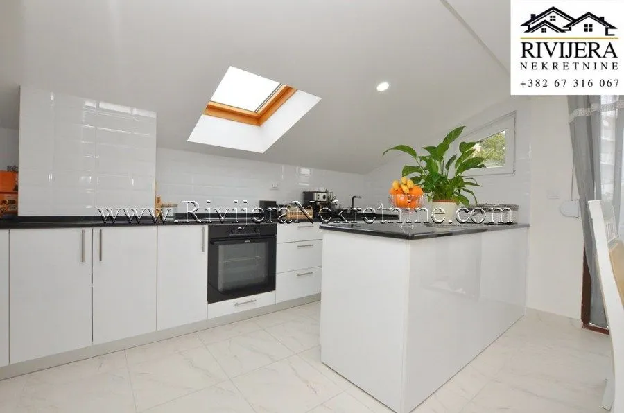 Prodaja, dvosoban stan, 98m², Igalo, Herceg Novi