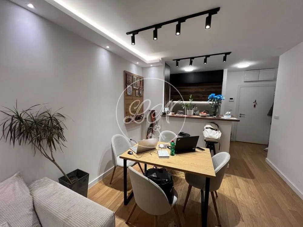 Prodaja, trosoban stan, 71m², Zemun Sve Podlokacije, Beograd