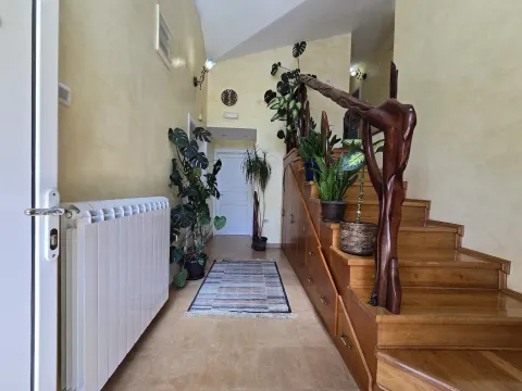 Sale, house, 180m², Zlatica, Podgorica - image 20