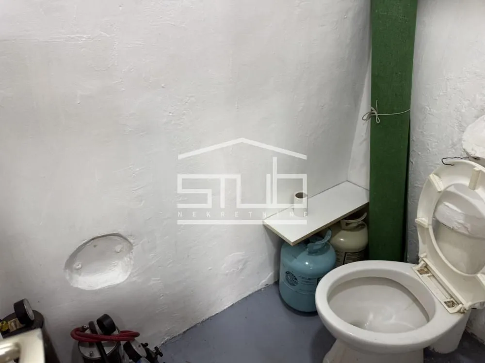 Rent, office space, 22m², Čukarica, Beograd