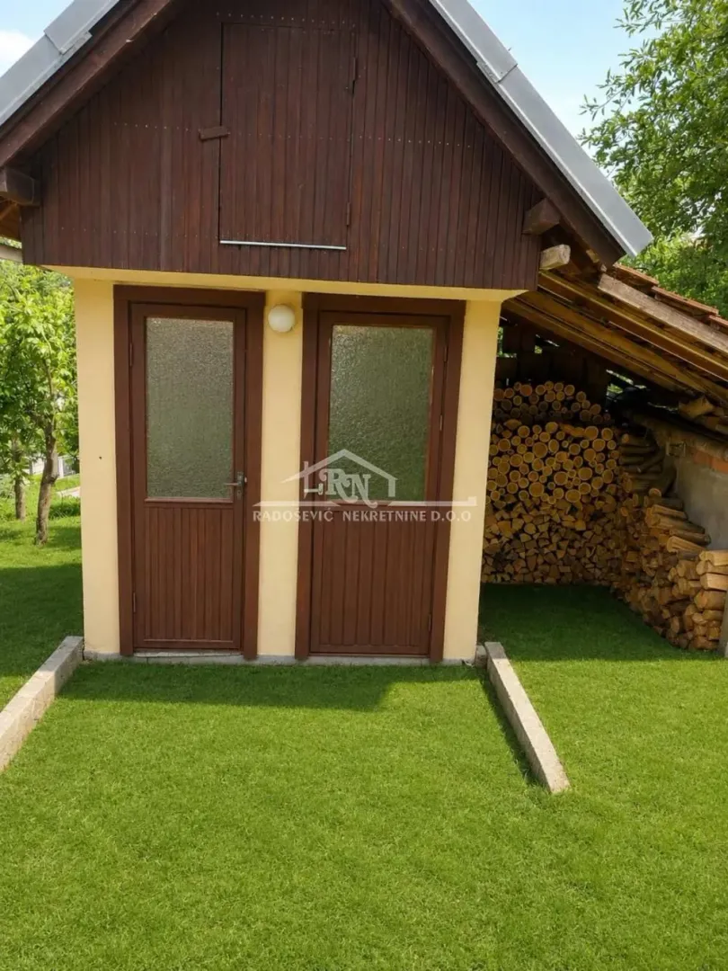 Prodaja, kuća, 332m², Čukarica, Beograd