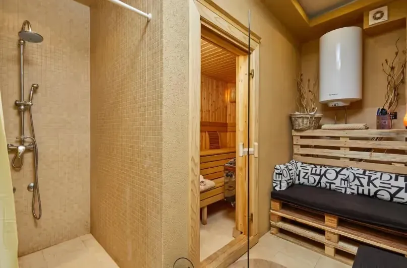 Rent, house, 300m², Kotor, Crna Gora