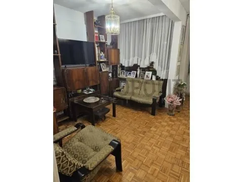 Sale, two bedroom apartment, 58m², Cvetni Trg, Vračar Sve Podlokacije - image 2