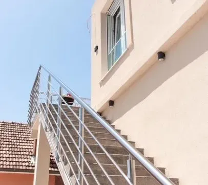 Rent, two bedroom apartment, 60m², Radanovići, Kotor - image 2