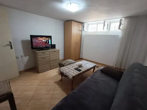 Prodaja, dvosoban stan, 68m², Centar, Podgorica - image 3