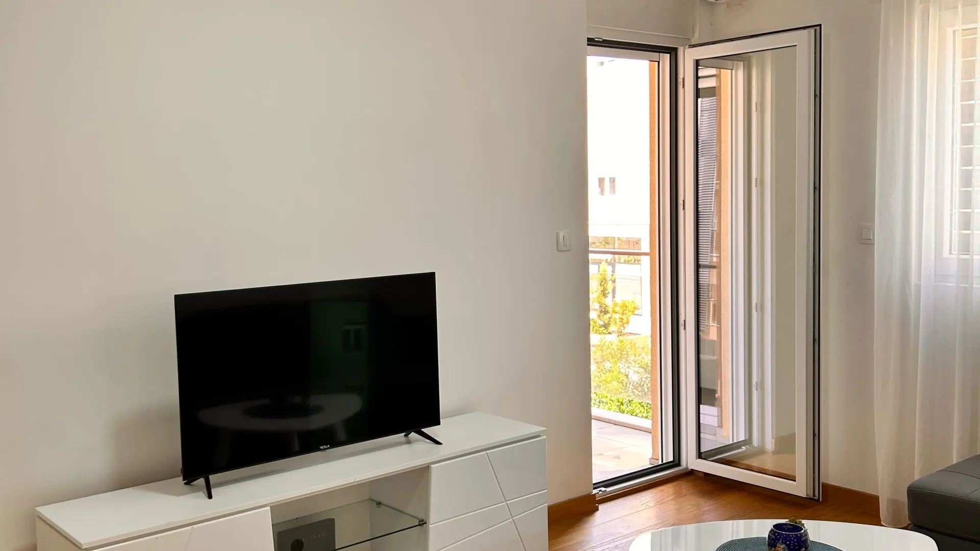 Izdavanje, jednosoban stan, 45m², New City, Podgorica