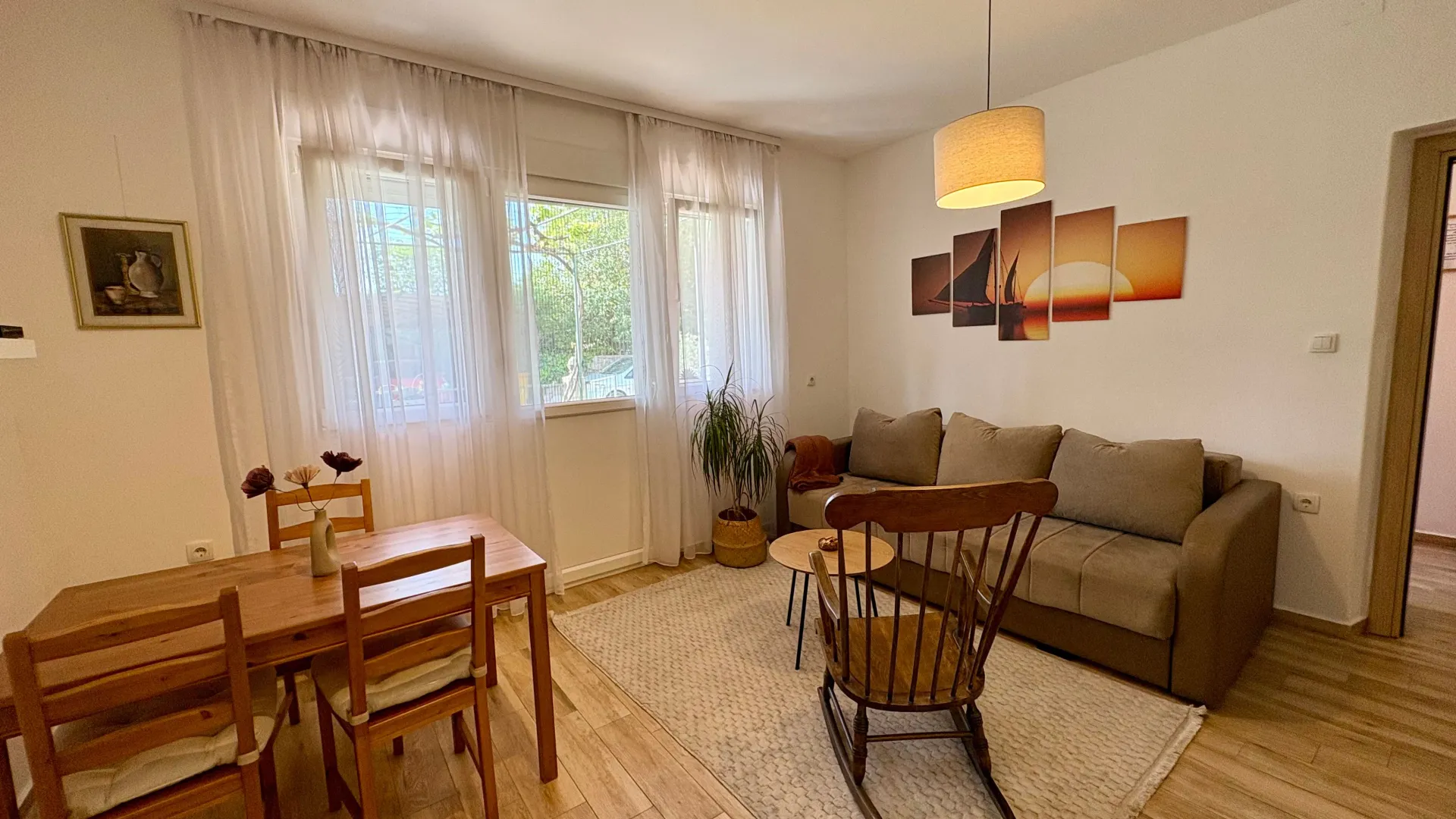 Izdavanje, jednosoban stan, 50m², Kalimanj, Tivat