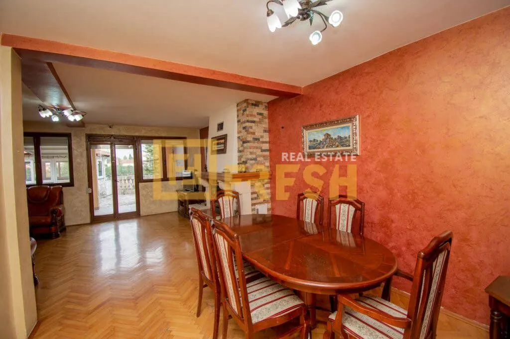 Rent, house, 200m², Konik, Podgorica