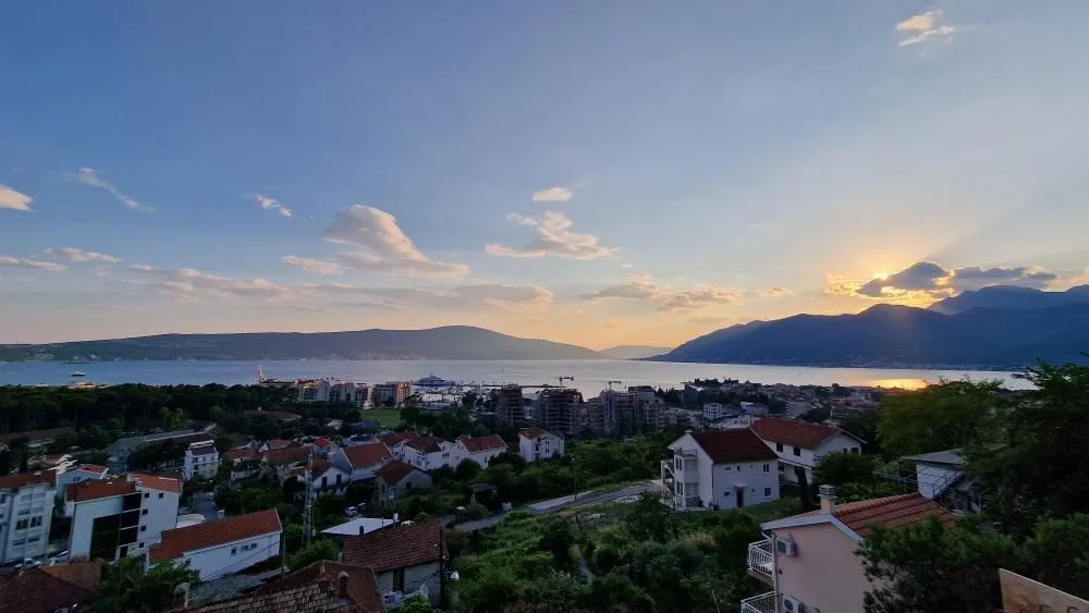 Prodaja, kuća, 400m², Tivat, Crna Gora