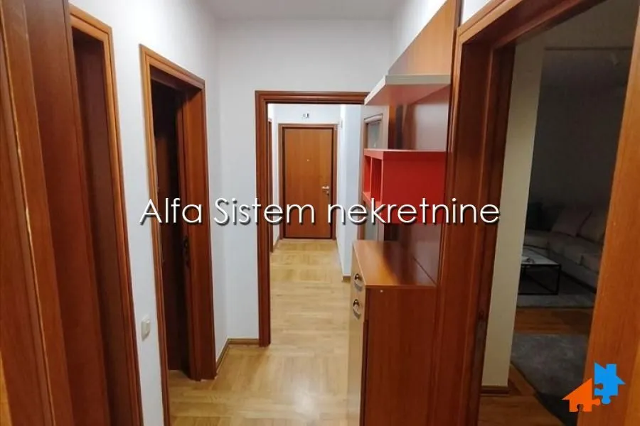Rent, four bedroom apartment, 120m², Kalenić Pijaca, Vračar Sve Podlokacije