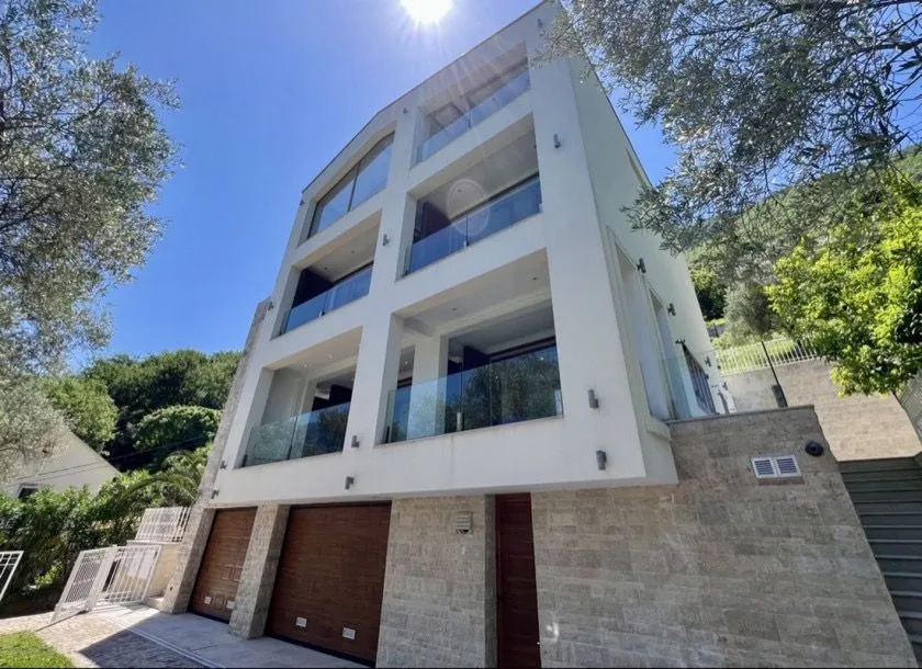 Sale, house, 495m², Stoliv, Kotor