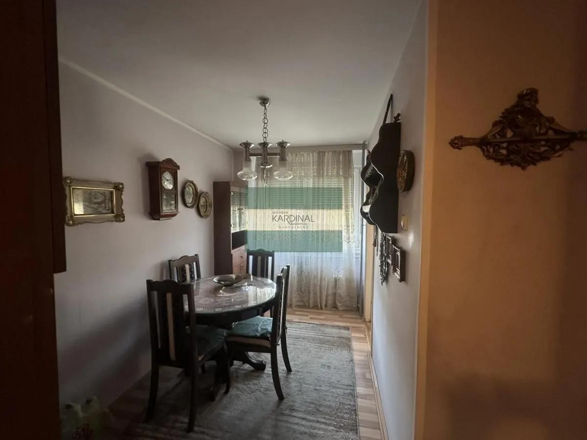 Prodaja, dvosoban stan, 53m², Aerodrom, Kragujevac