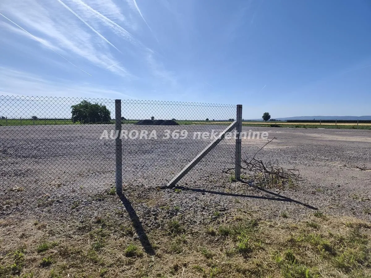 Izdavanje, plac, 5780m², Kisač, Novi Sad Sve Podlokacije