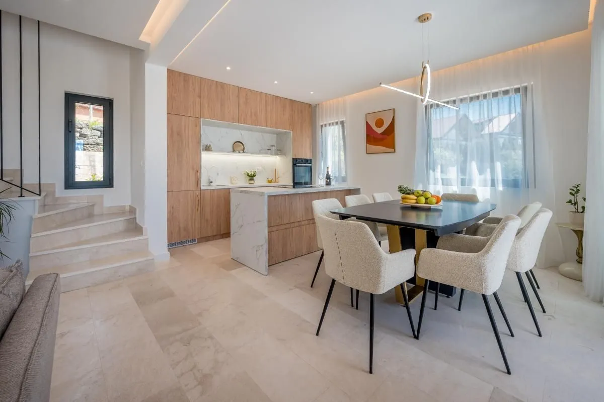 Prodaja, kuća, 250m², Mrčevac, Tivat