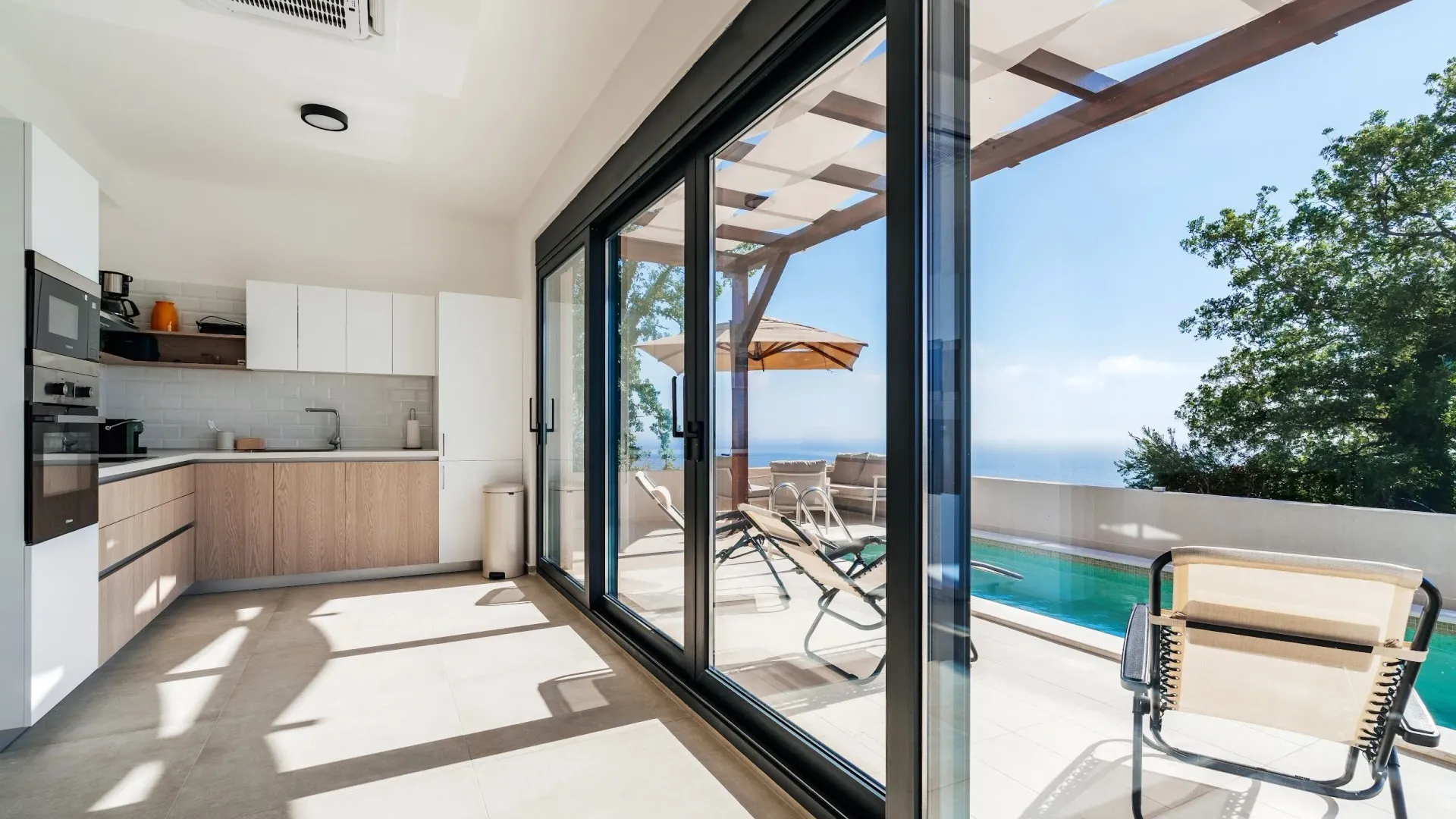 Prodaja, kuća, 114m², Blizikuće, Budva