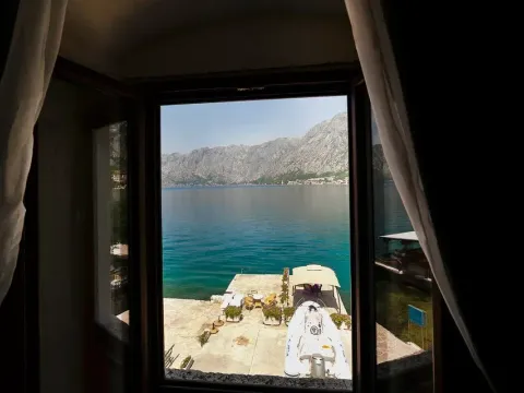 Prodaja, kuća, 450m², Prčanj, Kotor - image 18