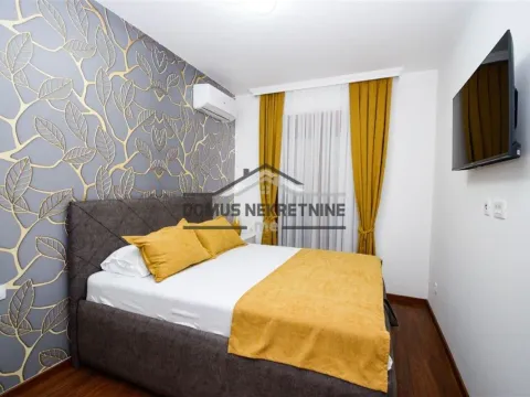 Izdavanje, dvosoban stan, 70m², Master Kvart, Podgorica - image 2