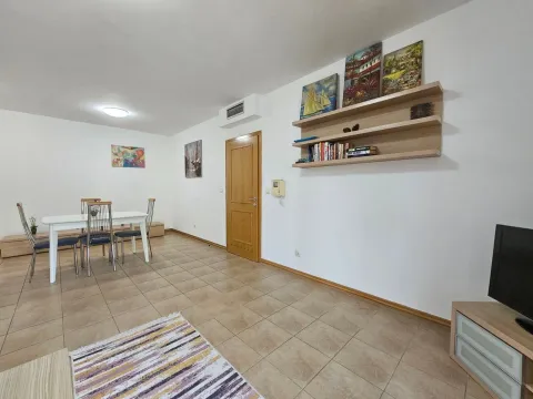 Sale, two bedroom apartment, 90m², Bečići, Budva - image 23