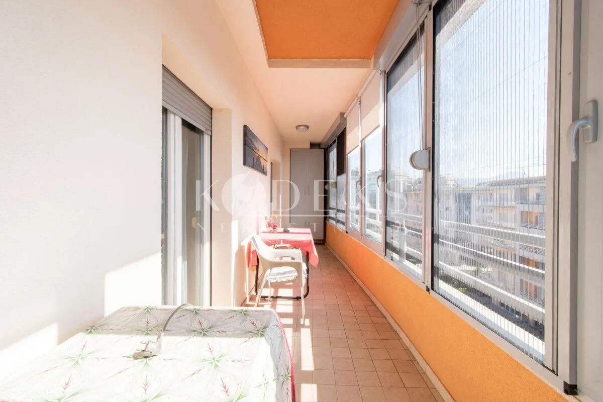 Rent, two bedroom apartment, 74m², City Kvart, Podgorica