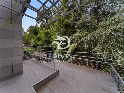 Izdavanje, kuća, 111m², Dedinje Sve Podlokacije, Beograd - image 10