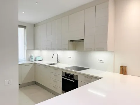 Prodaja, dvosoban stan, 115m², Porto Montenegro, Tivat - image 11