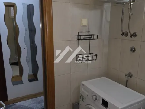 Izdavanje, stan, 25m², Bulevar Evrope, Novi Sad Sve Podlokacije - image 4