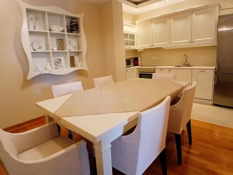 Rent, three bedroom apartment, 100m², Stari Grad, Beograd - image 12