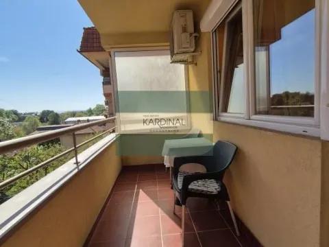 Izdavanje, trosoban stan, 73m², Centar, Jagodina - image 14