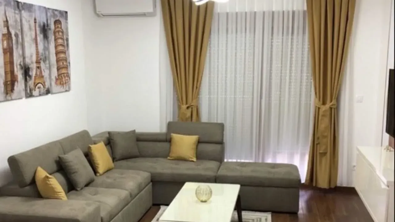 Izdavanje, jednosoban stan, 52m², City Kvart, Podgorica