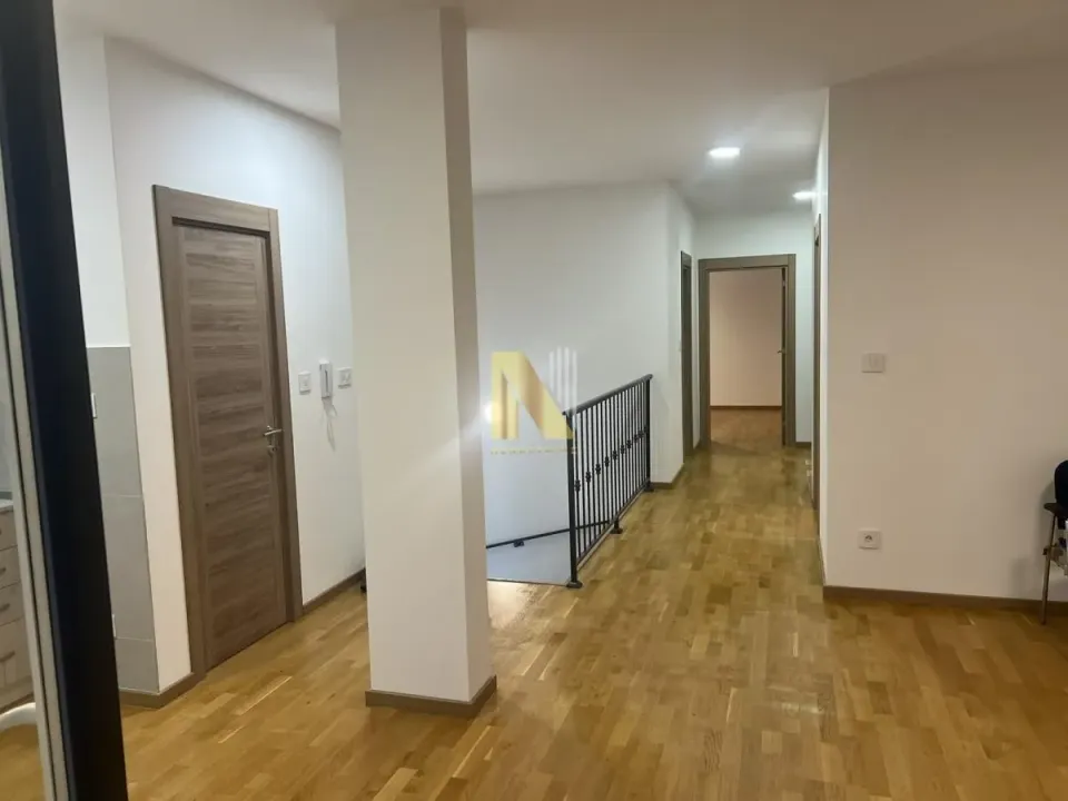 Rent, office space, 92m², Alibegovac, Petrovaradin
