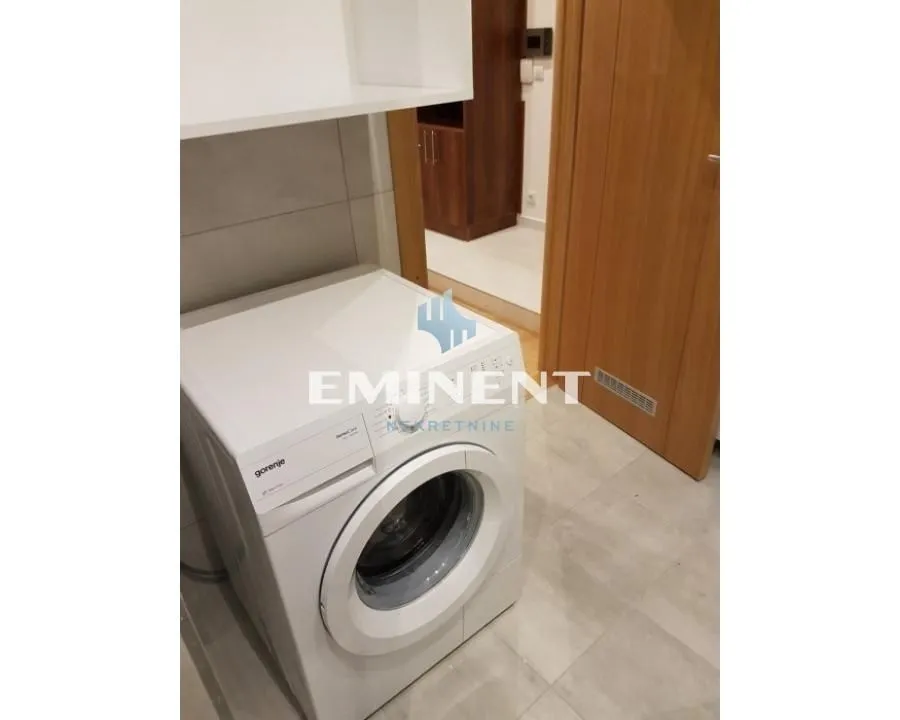 Izdavanje, trosoban stan, 62m², Đeram Pijaca, Beograd