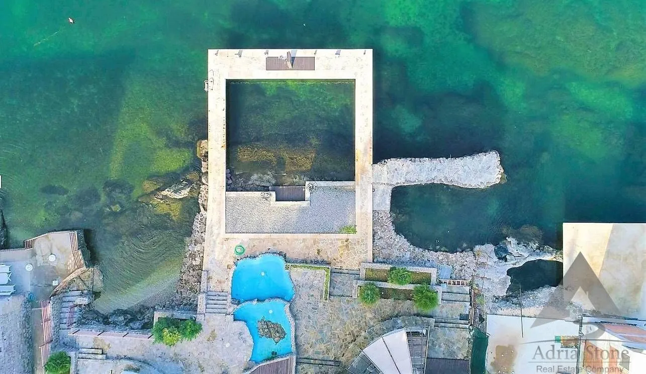 Prodaja, kuća, 770m², Tivat, Crna Gora
