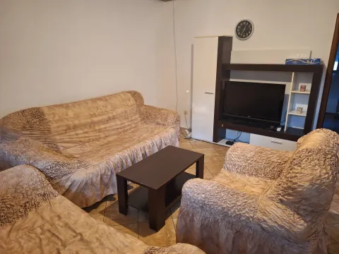 Izdavanje, kuća, 45m², Tološi, Podgorica - image 5