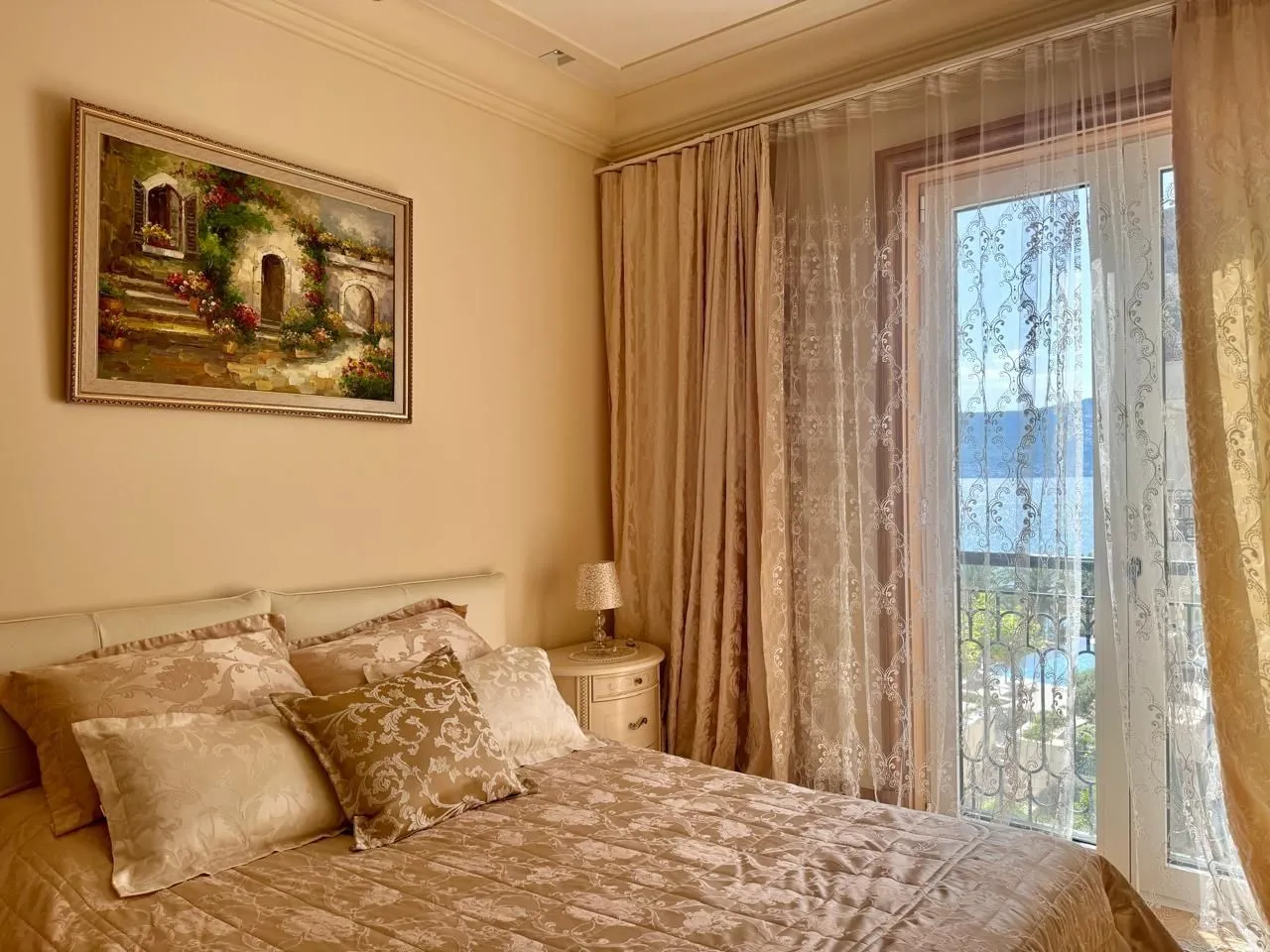 Prodaja, dvosoban stan, 115m², Centar, Tivat