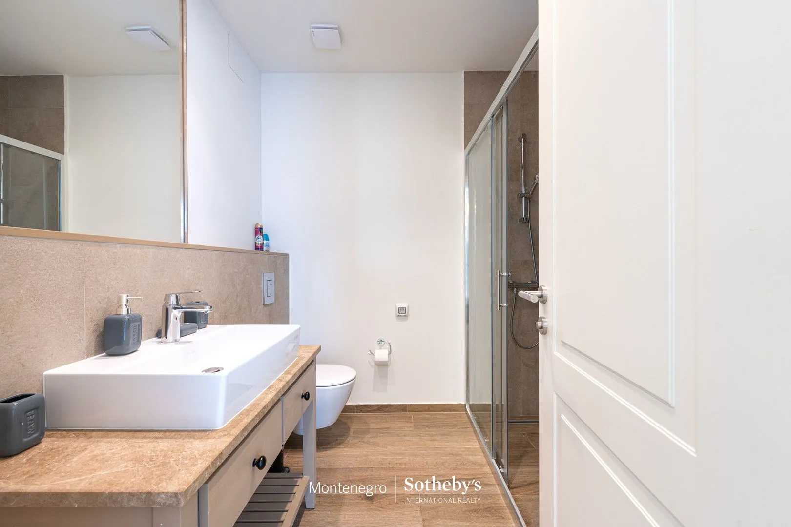 Prodaja, dvosoban stan, 79m², Kotor, Crna Gora
