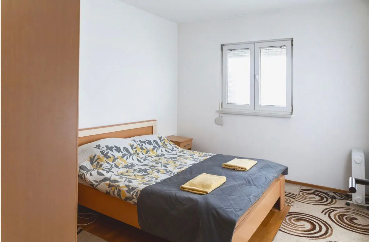 Rent, one bedroom apartment, 47m², Centar, Bar