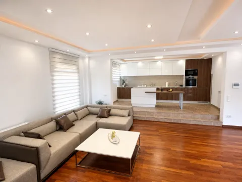 Rent, house, 250m², Utjeha, Bar - image 3