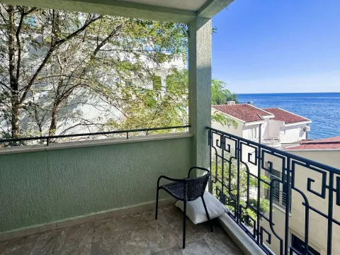 Sale, four bedroom apartment, 89m², Sveti Stefan, Budva - image 2