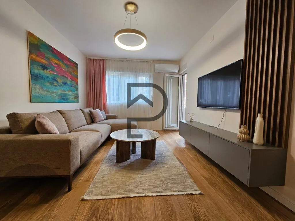 Izdavanje, stan, 50m², Central Point, Podgorica